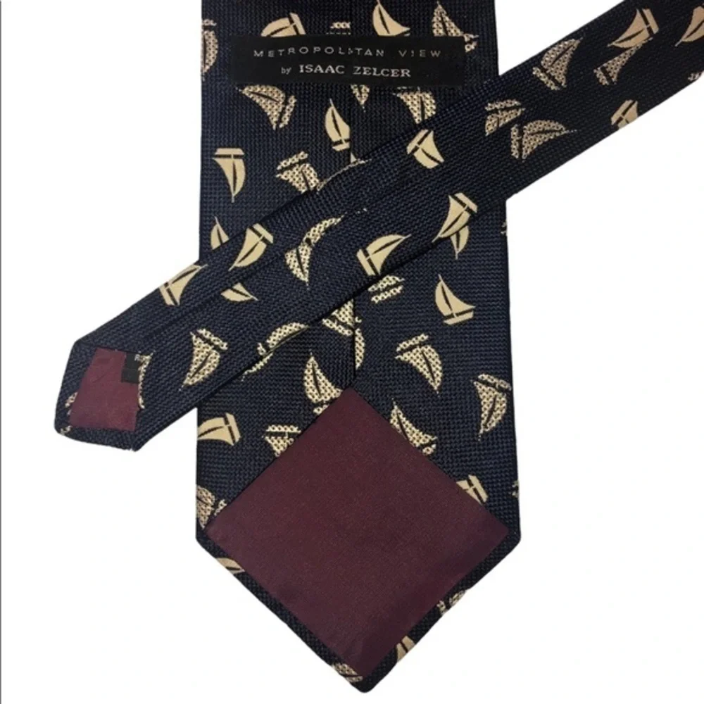 Metropolitan View Isaac Zelcher navy blue & cream textured silk sailboat tie 4”